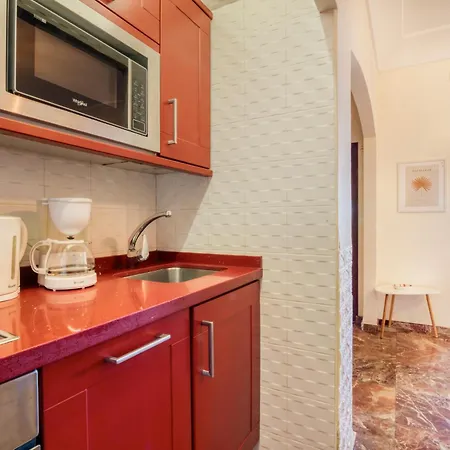 Casa Blanca Apartment *